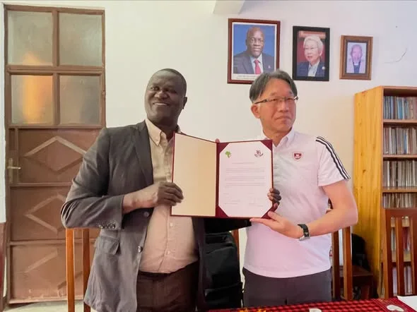 Headmaster of Sakura Girls Secondary School and Headmaster of Hibarigaoka Gakuin signed agreement